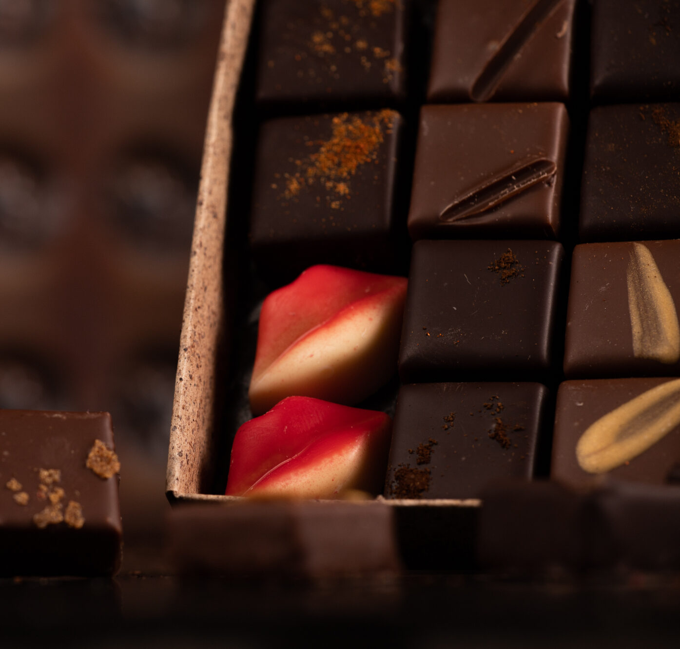 Armoedig Attent boerderij Chocolade bezorgen en bestellen - DARQ